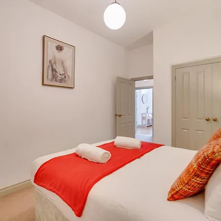 Queens Ajy City Centre Apartament Birmingham
