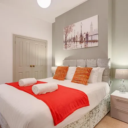 Queens Ajy City Centre Apartament